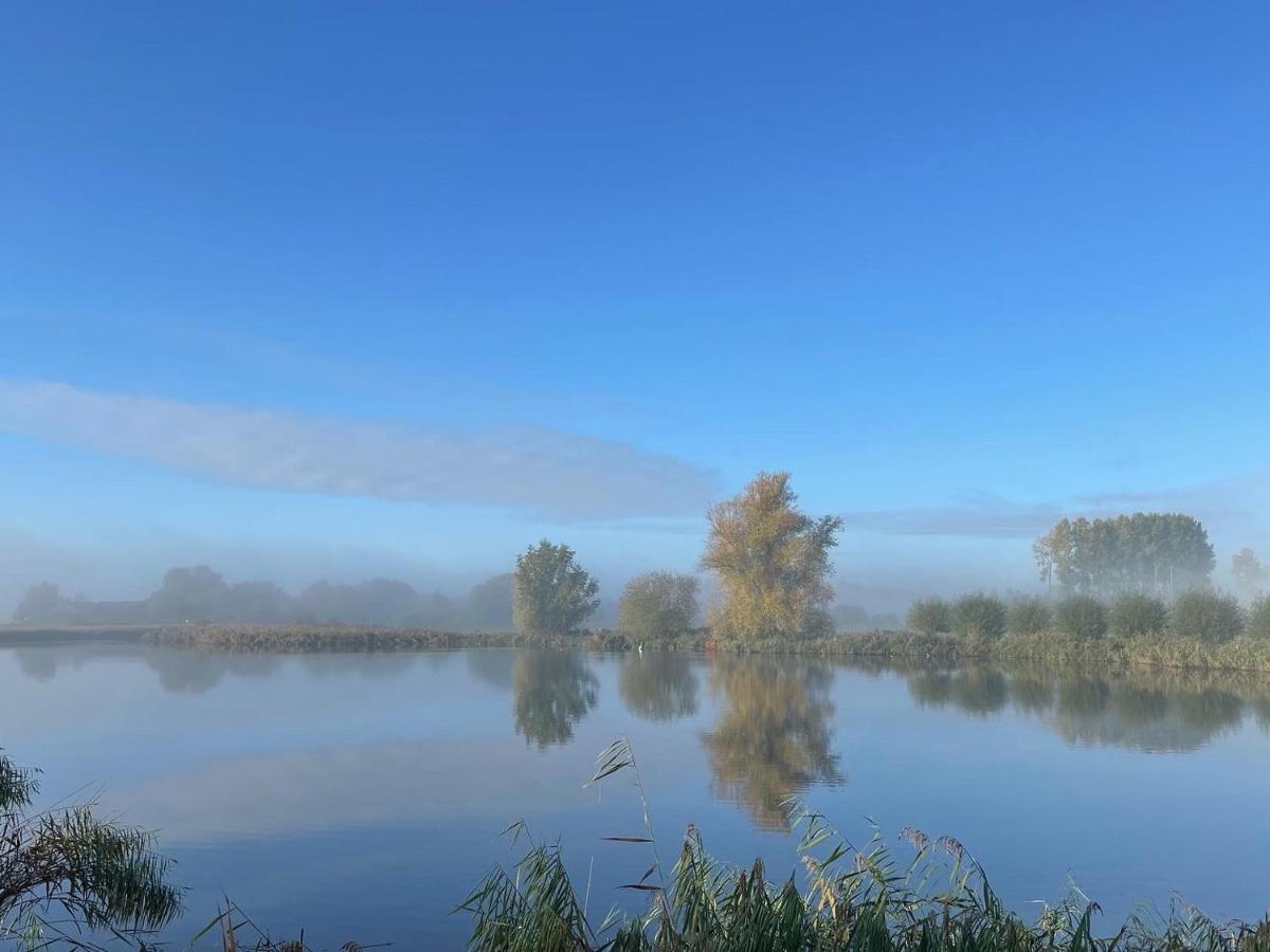 Artistiek Vakantiehuisje Hulst Exteriör bild