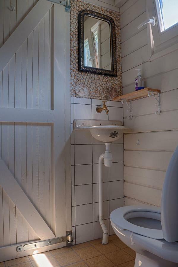 Artistiek Vakantiehuisje Hulst Exteriör bild